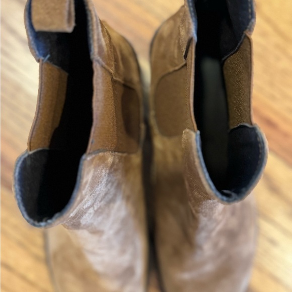SUNDANCE Catalog Suede Ankle Boots Size 39 (Size 8) Gorgeous Like New - Picture 10 of 14